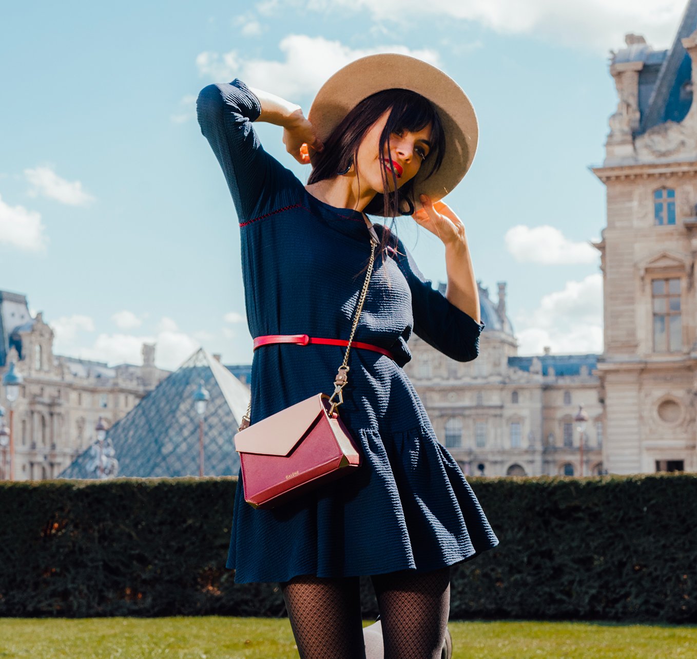 Mini Sac Bandoulière Femme Compact - Petit Sac à Main Hobo Avec Bandoulière Ajustable, Fermeture éclair, 20x9.5x5 Cm (Noir)